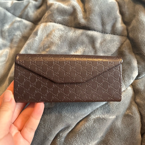 Authentic Gucci sunglasses - Picture 2 of 6